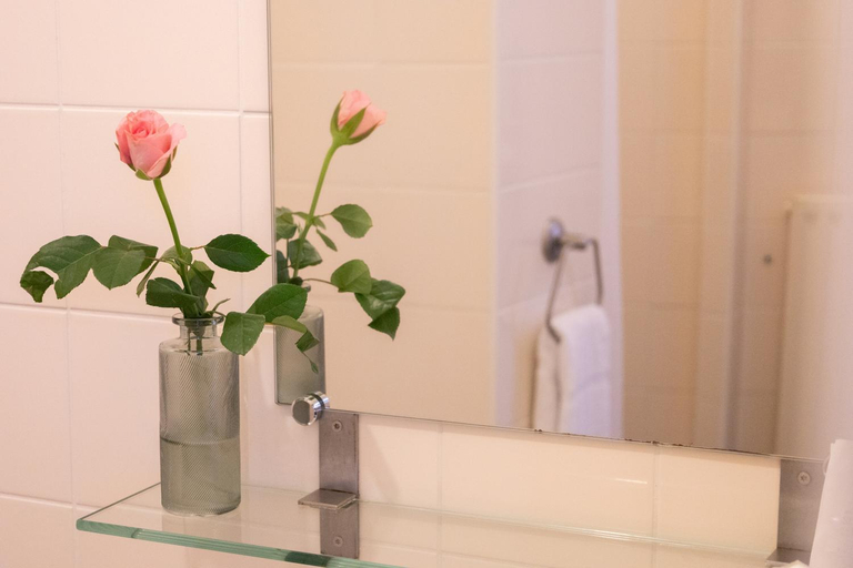 Bathroom 3, Le clos aux roses, Indre-et-Loire