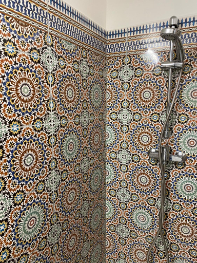 Bathroom 3, Le Dauphine, Drôme