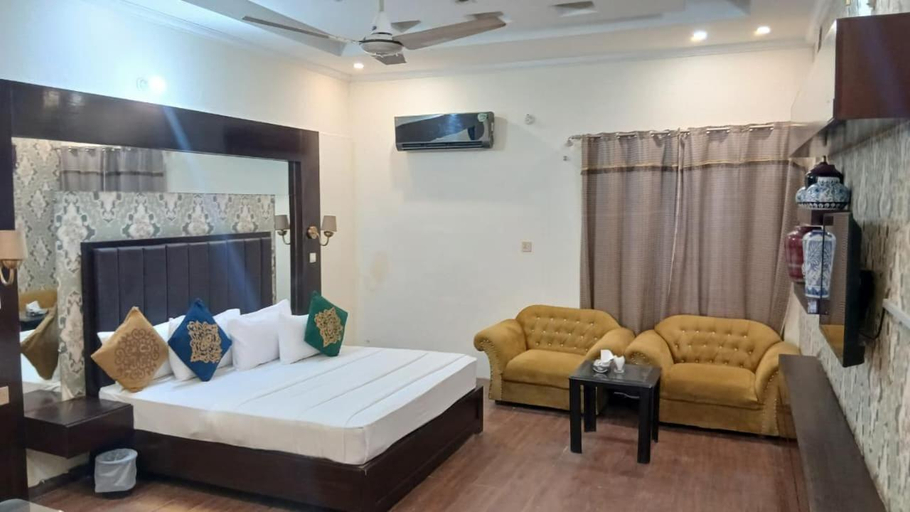 Bedroom 2, Hotel Royal One, Multan