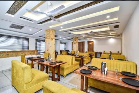 Others 3, Hotel Snow White Regency, Kullu