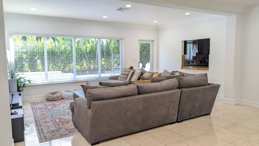 Living area 3, Coral Gables Vacation House with Pool, Miami-Dade