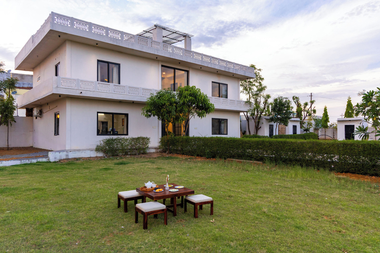 Outdoor dining 4, Fable Farm by Alaya Stays 4-BHK Villa, Jaipur