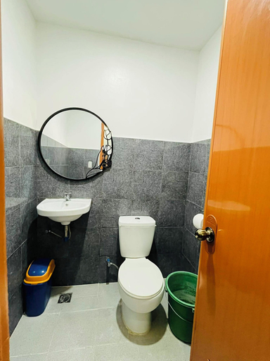 Bathroom 4, Yena's Inn, Cauayan
