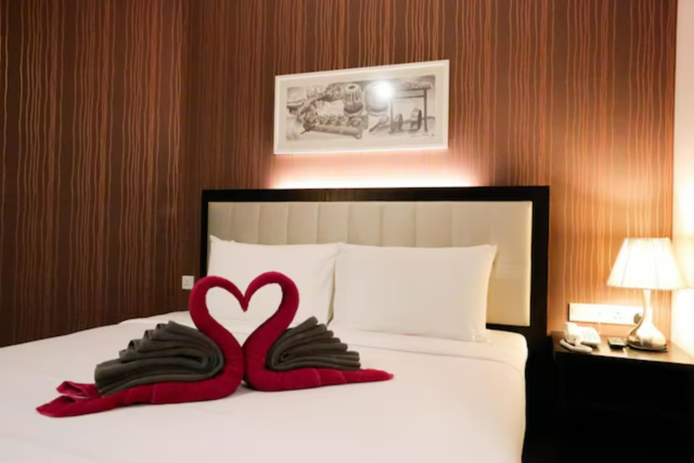 Palette Near Petronas Twin Tower Formerly Campbell Hotel Room Type - Deluxe King