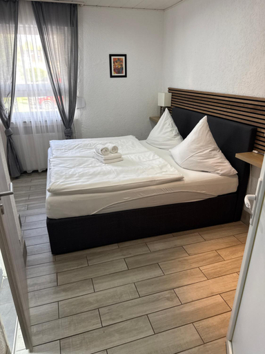 Bedroom 2, Hotel Rhein INN, Ahrweiler