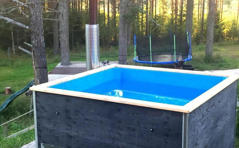 Outdoor spa tub 4, Wanha Koulu - Old School Lodge Tahko, North Savonia