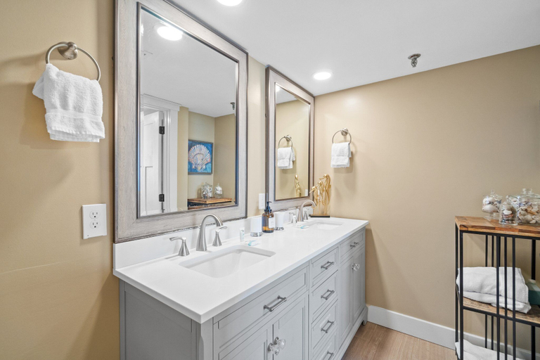 Bathroom 5, Surf Dweller 205 - Seaspray Getaway, Okaloosa