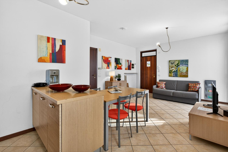 Food & Drinks, MIRALAGO APARTMENTS - Regarda Travel, Verona