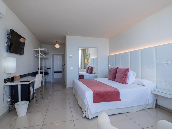 Bedroom 3, ON Hotels Oceanfront Adults Designed, Huelva