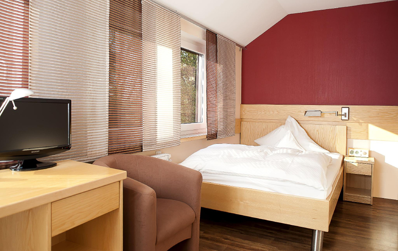 Bedroom 5, Pfeiffer's Sythener Flora, Recklinghausen