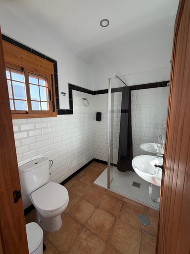 Bathroom 2, Vista al faro, Cádiz