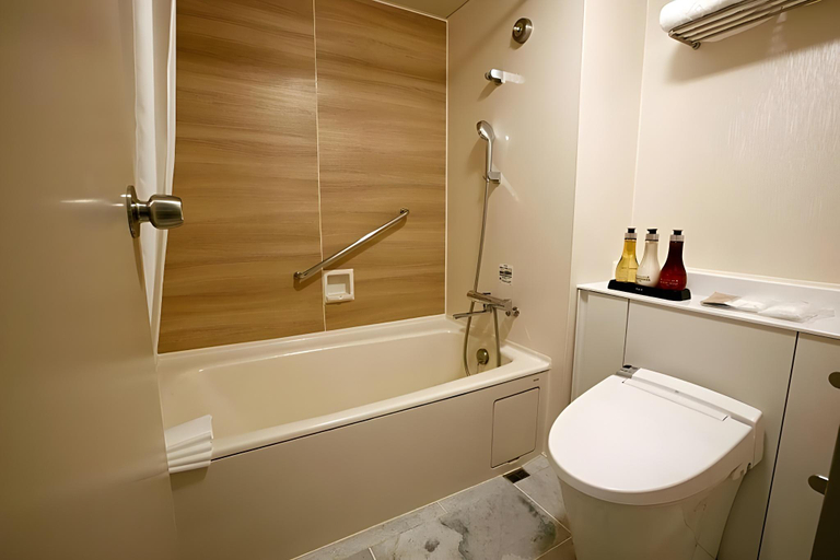 Bathroom 5, Macdonald Crutherland House, South Lanarkshire
