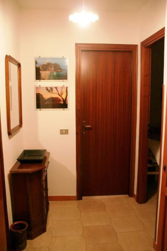 Interior, Corallo, Vibo Valentia