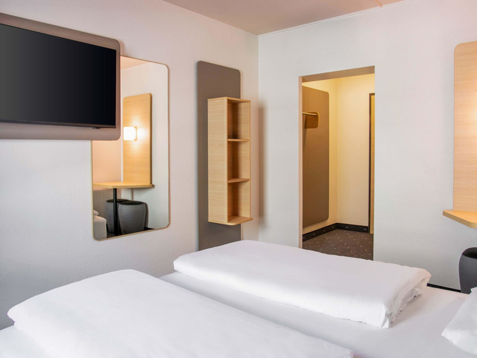 Bedroom 4, B&B HOTEL Mannheim-City, Mannheim