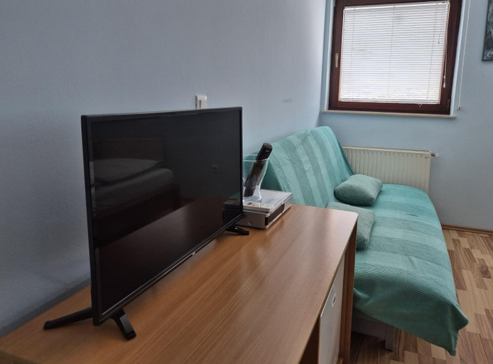Others 5, Modrina, Kobarid