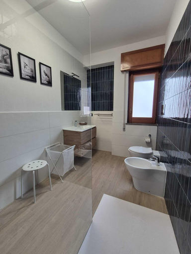 Bathroom 2, Villa Aria di Mare, Palermo