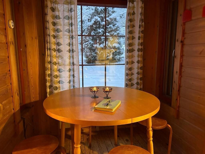 Dining, Old School Lodge Tahko Beach House, North Savonia