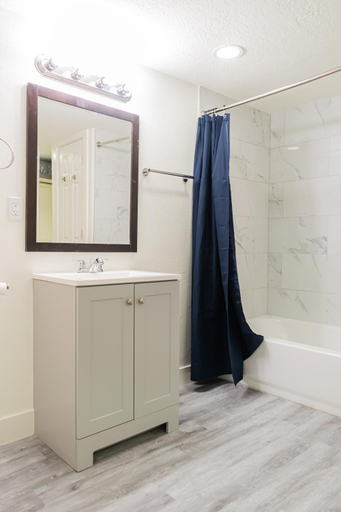Bathroom 4, Duchesne River LLC, Duchesne