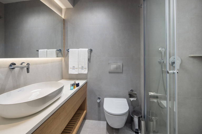 Bathroom, WAVESIDE HOTEL, Perşembe
