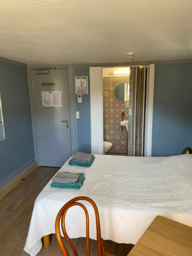 Bedroom 2, Le Dauphine, Drôme