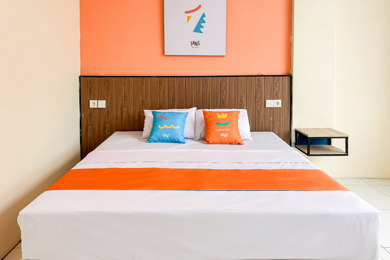 SANS Hotel Guntur Cendana Garut Room Type - Deluxe Room