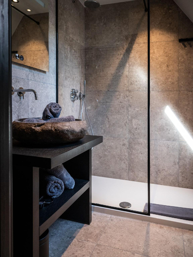 Bathroom 3, Boutique Hotel  t Fraeyhuis, West-Vlaanderen