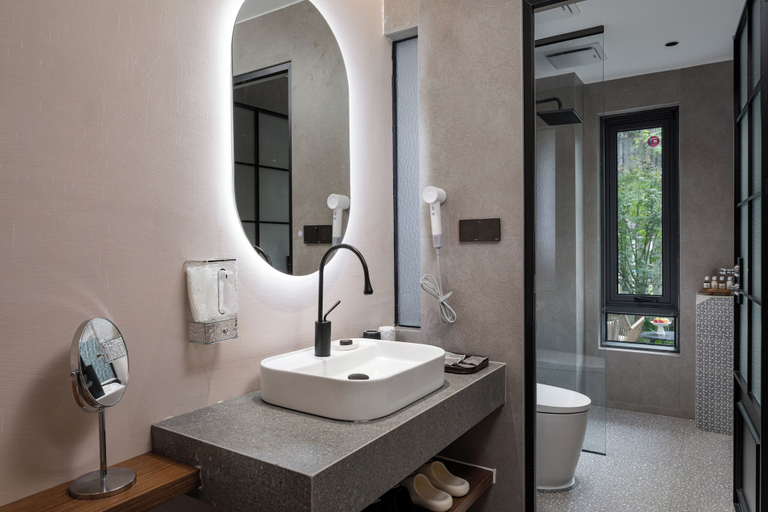 Bathroom 4, Dyed Mount Boutique Hotel, Guilin