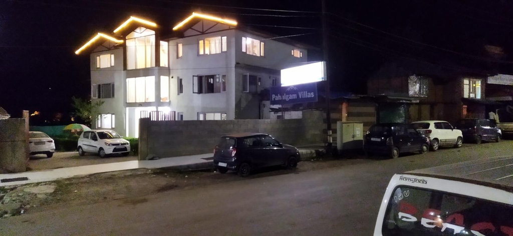 Others 4, Pahalgam Villas, Anantnag