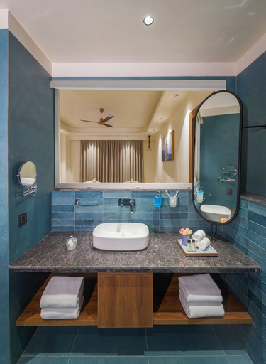 Bathroom 2, Treat Imperial Jim Corbett, Nainital