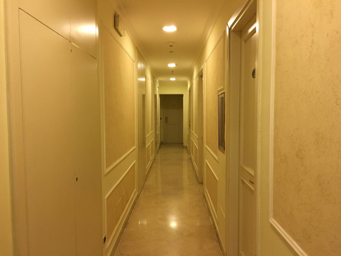Public Area 3, Hotel Positano, Rome