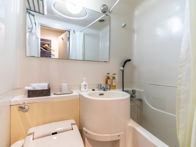 Bathroom 2, Alley Hotel Hiroshima Namikidoori, Hiroshima