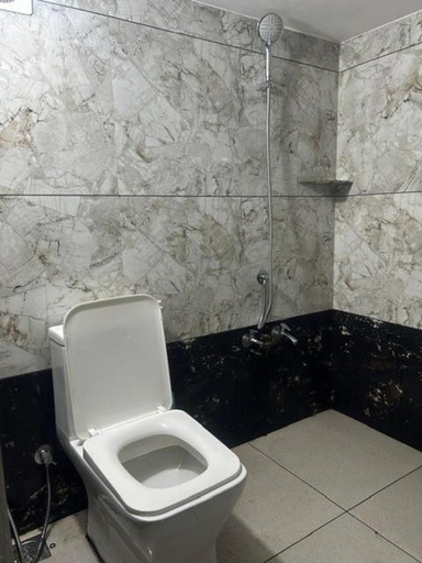 Bathroom 3, SPATHODEA, Idukki