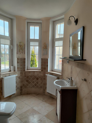 Bathroom, Mlyn Warminski -Hotelik Hermes, Braniewo