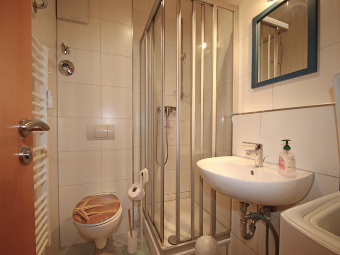 Bathroom 3, Ferienwohnung, Nienhagen, Rostock