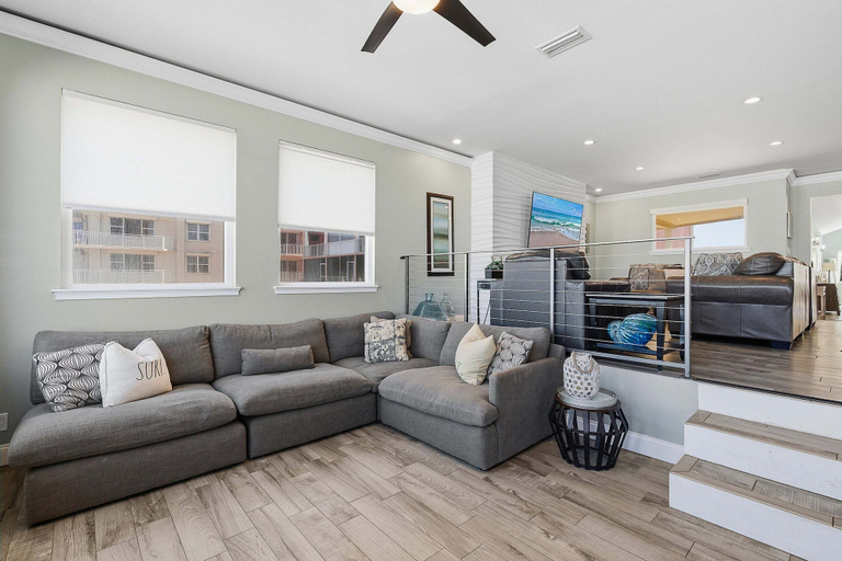 Living area 4, Atlantic Sunrise Home Plus Cottage, Volusia