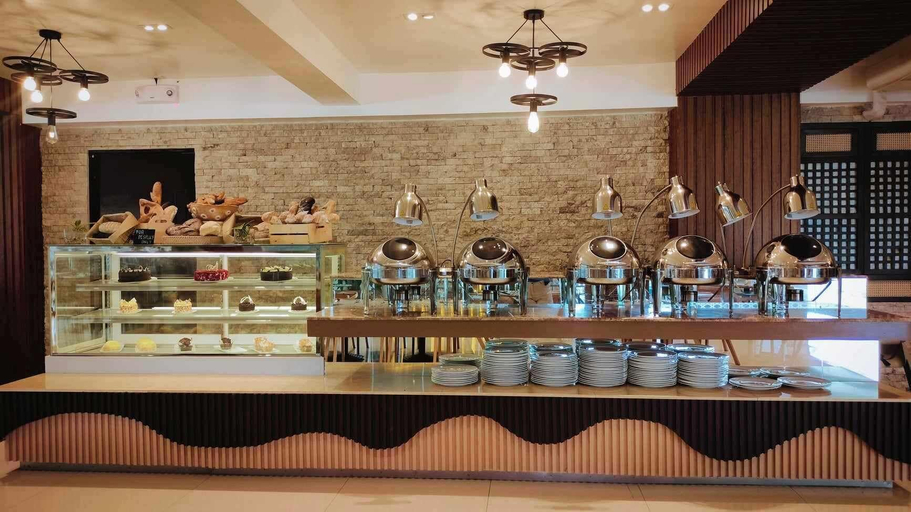 Food & Drinks 5, WATERWORLD HOTEL, Mandaue City