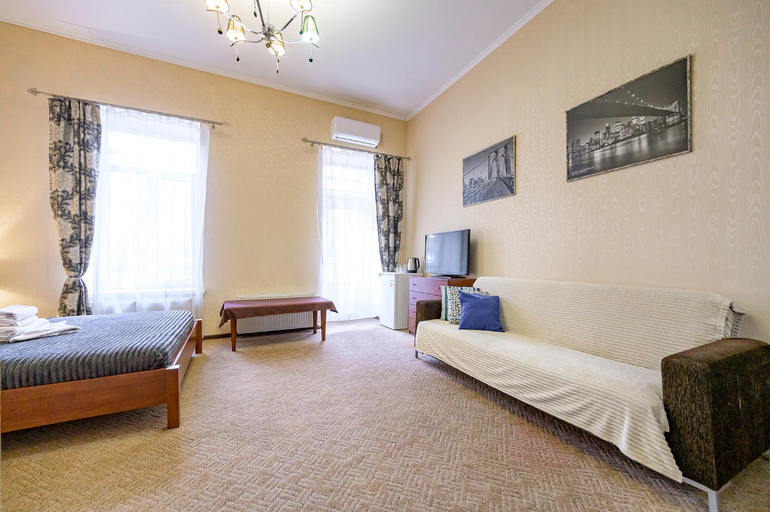 Bedroom 3, Apart-Hotel next to Deribasivska, Odes'ka