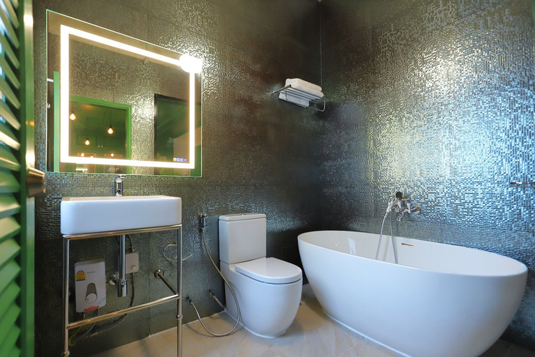 Bathroom 5, Bangkok Voyage Boutique, Phaya Thai