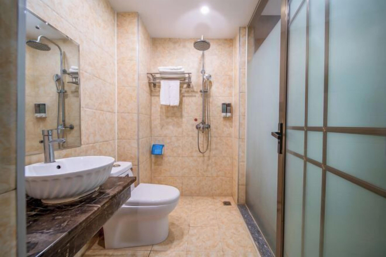 Bathroom 3, Zheshang Hotel, Chongzuo
