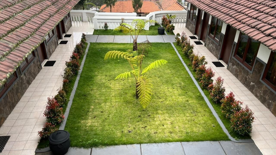Property grounds 4, Bawangan Hotel Express Bromo, Probolinggo