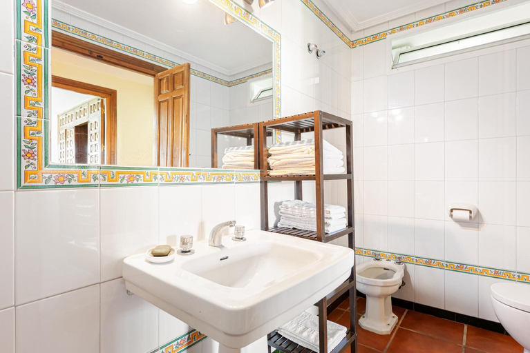 Bathroom 4, Casa Del Golf - 10 Minutes Walk, Málaga