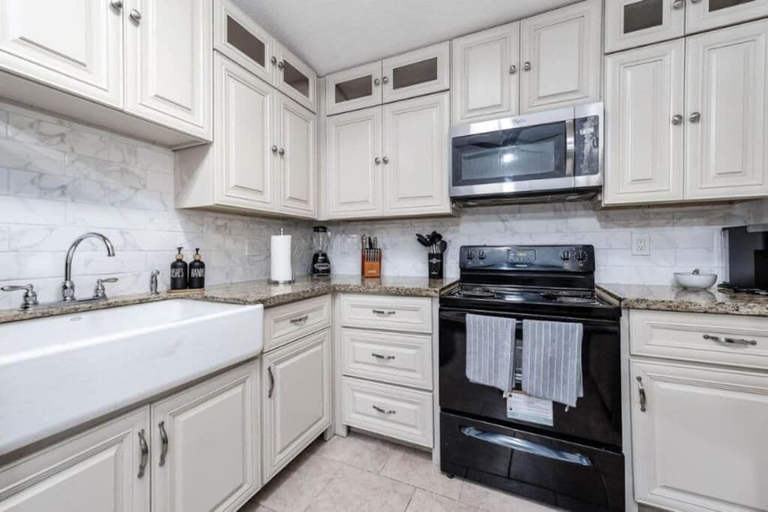 Private kitchen 2, Empress Cozy Haven, Houston