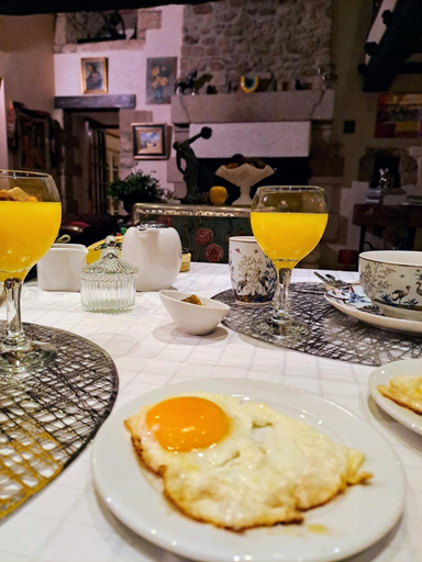 Food & Drinks, chambre d'hotes avec petit dejeuner compris a Megrit, Côtes-d'Armor