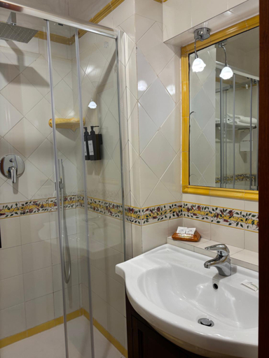 Bathroom 5, Bed & Breakfast Casa Anna Rita, Salerno