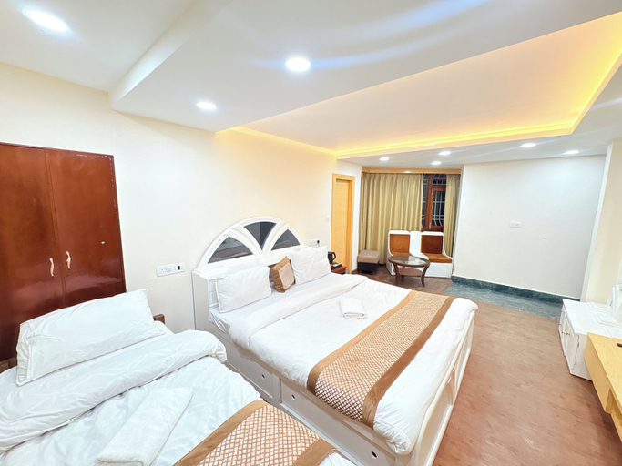 Room 4, Aristocrat Darjeeling Near Gandhi RD, Darjiling