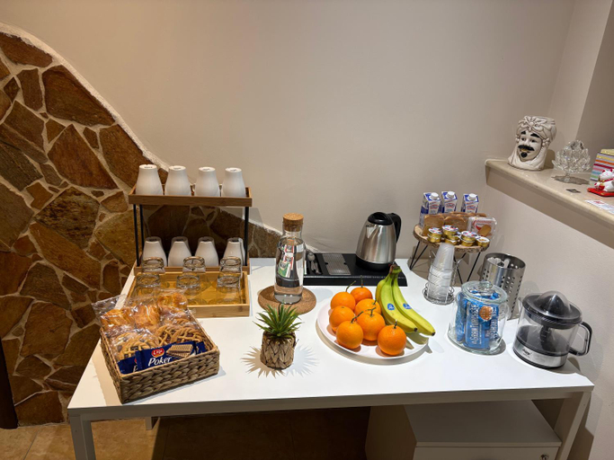 Food & Drinks 5, Wanderlust maison de voyage, Catania