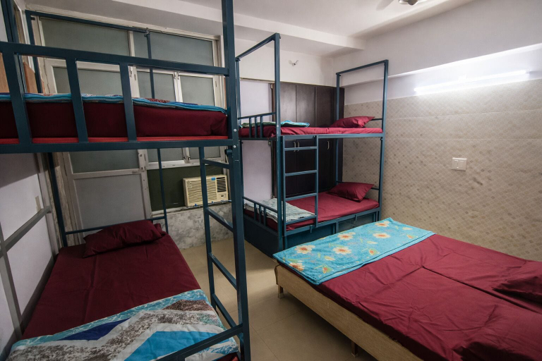 Room 2, Vrindavan Bunk Hostel by Shiva - 5min Walk from Prem Mandir, Mathura