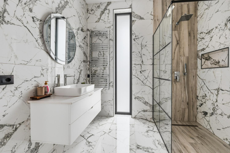 Bathroom 4, Vila Palma, Beratit