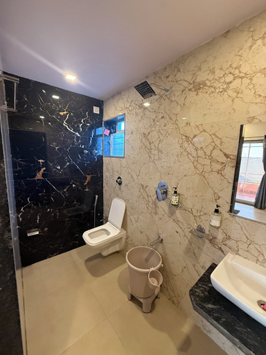 Bathroom 3, Hotel Mahabaleswer Mount View, Satara