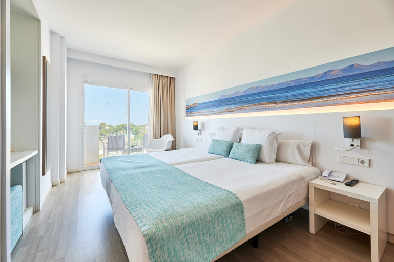 Bedroom, AluaSun Continental Park Hotel & Apartments, Baleares